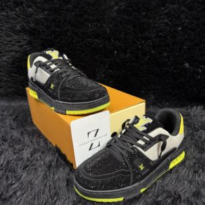 LV TRAINER X SWAROVSKI