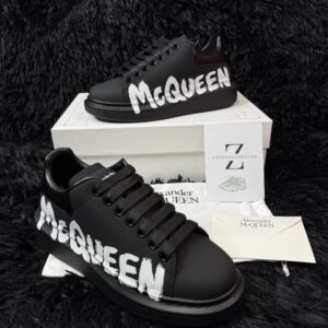 ALEXANDER MCQUEEN GRAFFITI