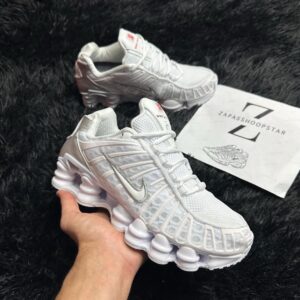 NIKE SHOX WHITE
